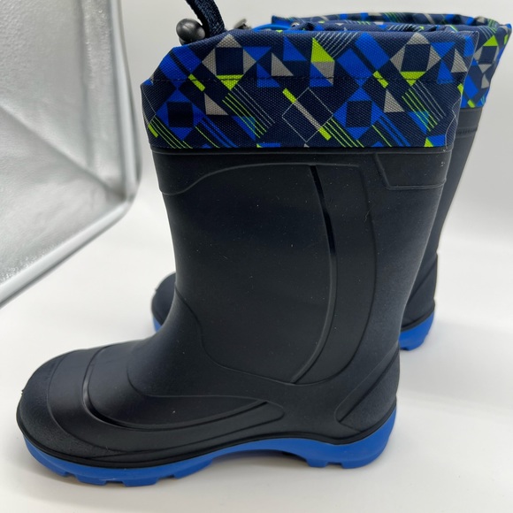 Kamik Children’s/Infants Size 2 Snow Boot - Picture 3 of 8